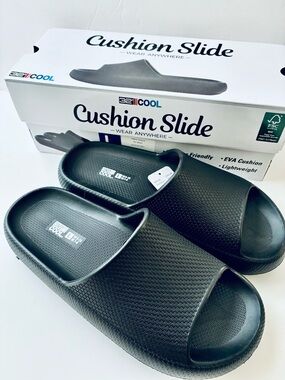 32 Degrees Black Slide Sandals New in Box Women’s Size Large 9 / 10